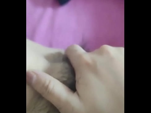 没人来就只好自己来,但为什么止不了痒呢