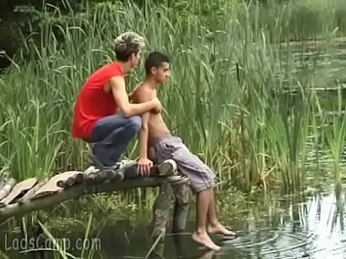Lakeside twink coupling Suck n Fuck Outdoor