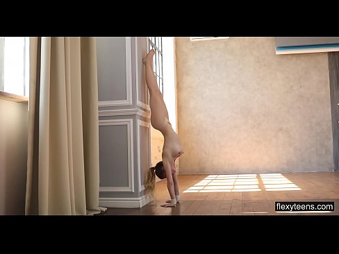 Flexible naked babe Emma