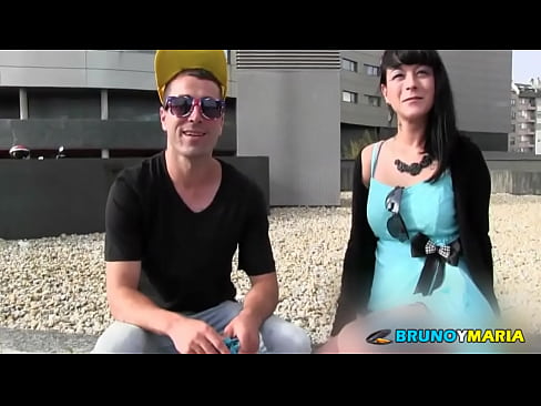 adicto a masturbarse con los videos de bruno y maria a follarse a una jovencita