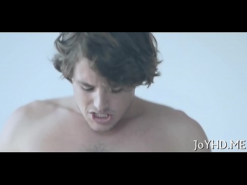 Large knob enters young mouth