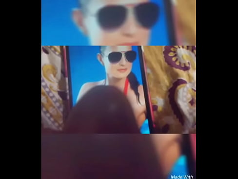 Sweet Tribute for Amisha Patel