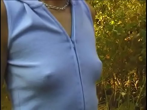 Flat chested blonde Alana Evans decides to suck cock in the woods