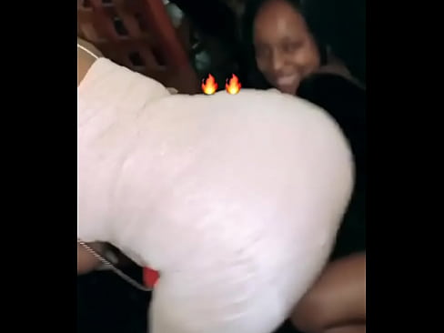 upskirt twerk