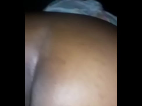 Negão na festa pegando uma cavala