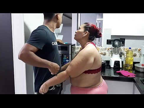 A mi madrastra le gusta tener mi polla siempre. Parte 1. Hace unas buenas mamadas  A mi madrastra le gusta tener mi polla siempre. Parte 1. Hace unas buenas mamadas