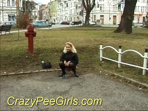 Crazy pee girl in the park sex