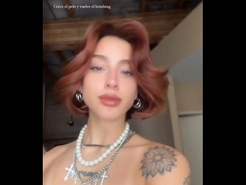 Streamer chilena en historias de instagram
