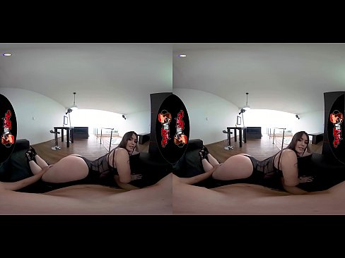 Hot Kardashian Look a Like VR Latina Experience