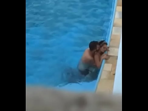 Sexo na piscina em Catolé do Rocha