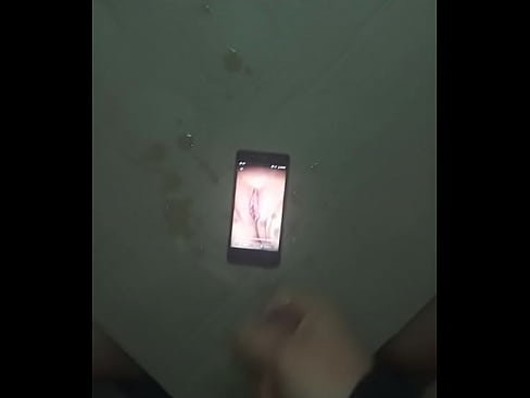 Tributo Ali ce la puta que se excita con mi leche