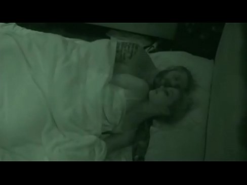 BB19 USA : Matt and Raven Handjob