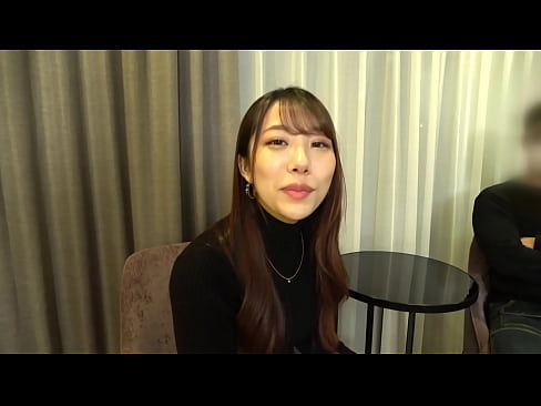 最愛の可愛い彼女を友人に寝取られてもらうと、恥ずかしがりながらも感じてしまった。
