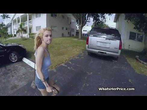 Picking up bigtit for a front seat blowjob