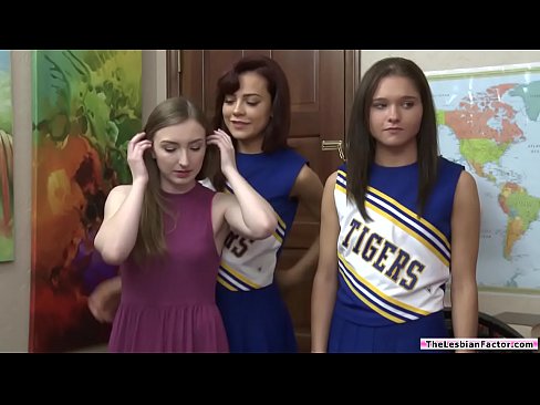 Teen babe pussylicking her dyke cheer squad captain