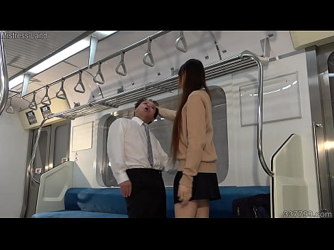 Miniskirt female student strikes back on a train