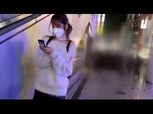 part1 もしも激カワ美女から「あなたのいいなりになります。私をHなおもちゃだと思って好き放題にして 」と言われたら… 普通のHじゃ満足できない、いじめられないと気持ちよくなれないと悩んでいるM女が登場し、「苛めてください」と依頼され徹底的にM性癖を刺激しちゃう企画です。 本日の変態美女はまり(仮)さん!