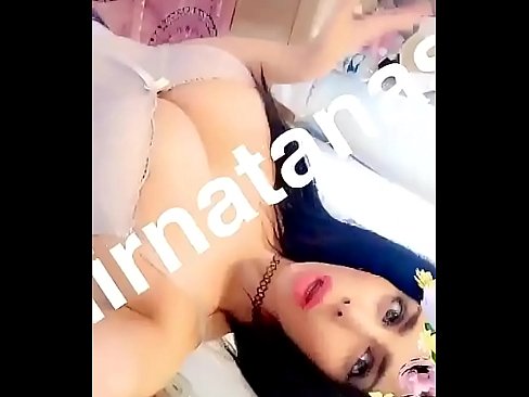 arab girl sexy tits