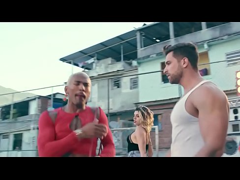 em troca de dinheiro