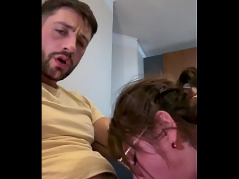 Pareja culiando rico anal