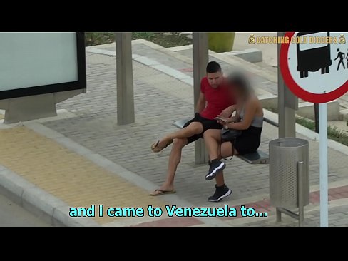 DIRTY VENEZUELAN SLUT DOES EVERYTHING SHE'S BEEN TOLD INCLUDING RIM JOB