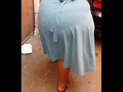 Ebony mama with huge ass