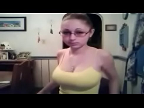 Webcam Big Boobs Flashing Big Natural Tits Nerd Big Girl