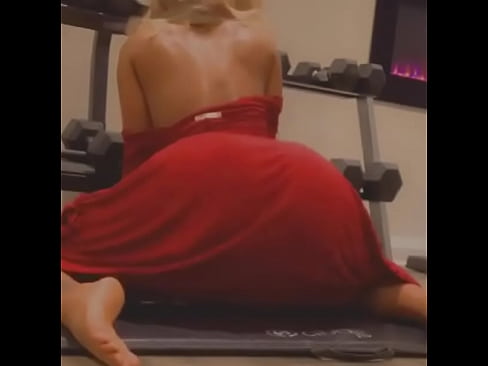 Hot stripper twerks mouth watering ass in red dress