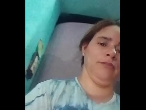 ¿Qué hay debajo de la remera? Mirá bien