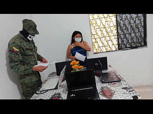 The soldier fucked the Venezuelan saleswoman for the first time. She does it to get collateral benefits and enjoy sex at work.