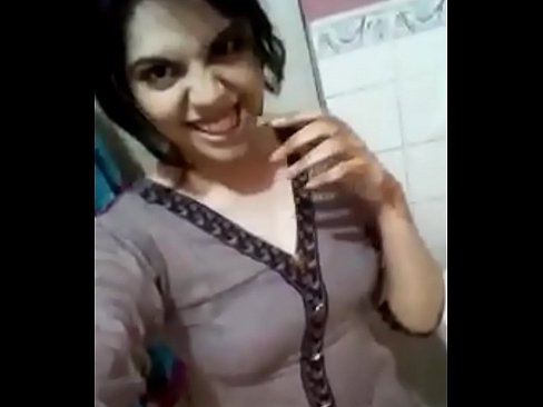Ese Man sacude pija pequeña