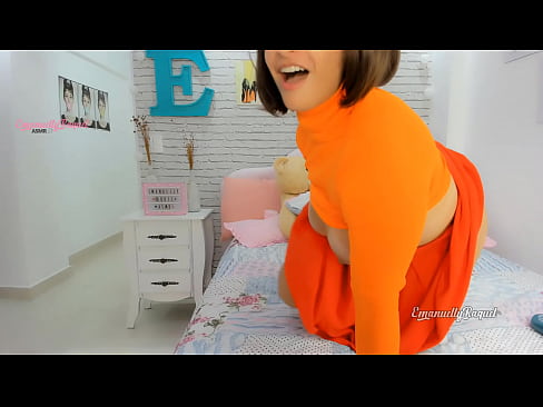 Velma Dinkley cosplay nerd girl dirty talk with oil on her boobs butt