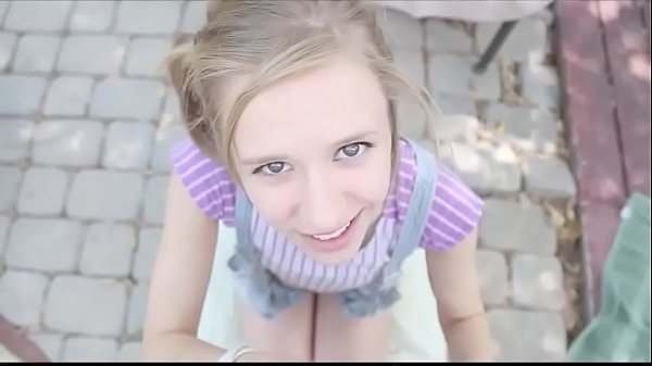 petite teen babe blowjob with big blue eyes