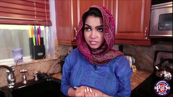 Teen in Hijab Gets a Huge Load In Her Pussy