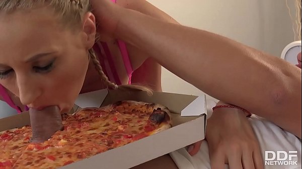 Kiki Cyrus Sucks a Fat Cock through a Double Topping Pizza