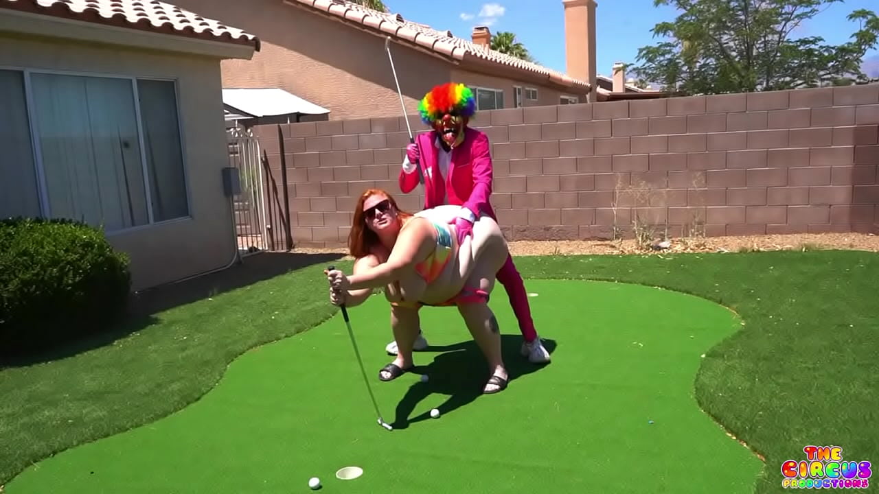 BBW gets plastered by a clown after playing mini golf
