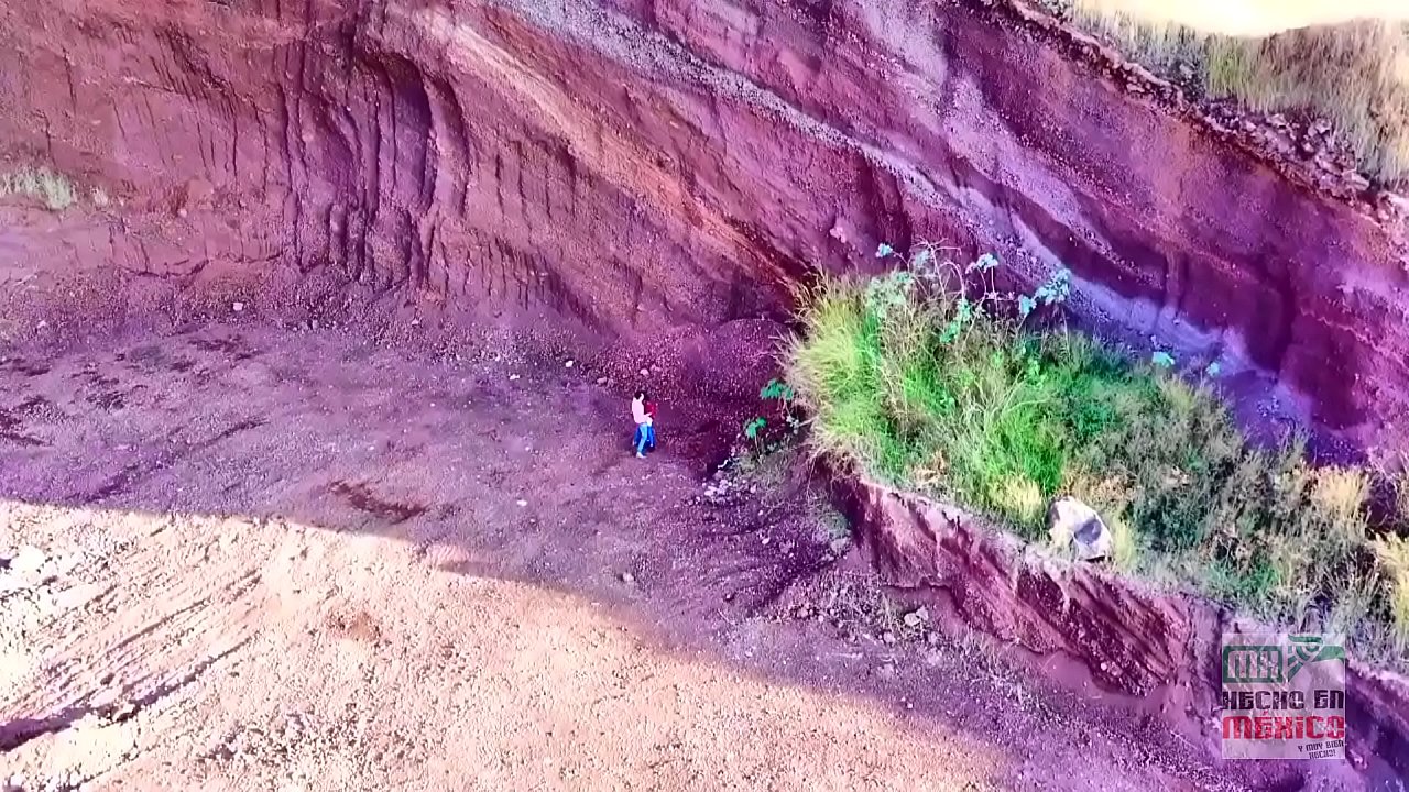 Playing with my drone and I caught a teen couple fucking in the montain I stay spying until they noticed, I discover my voyeur side