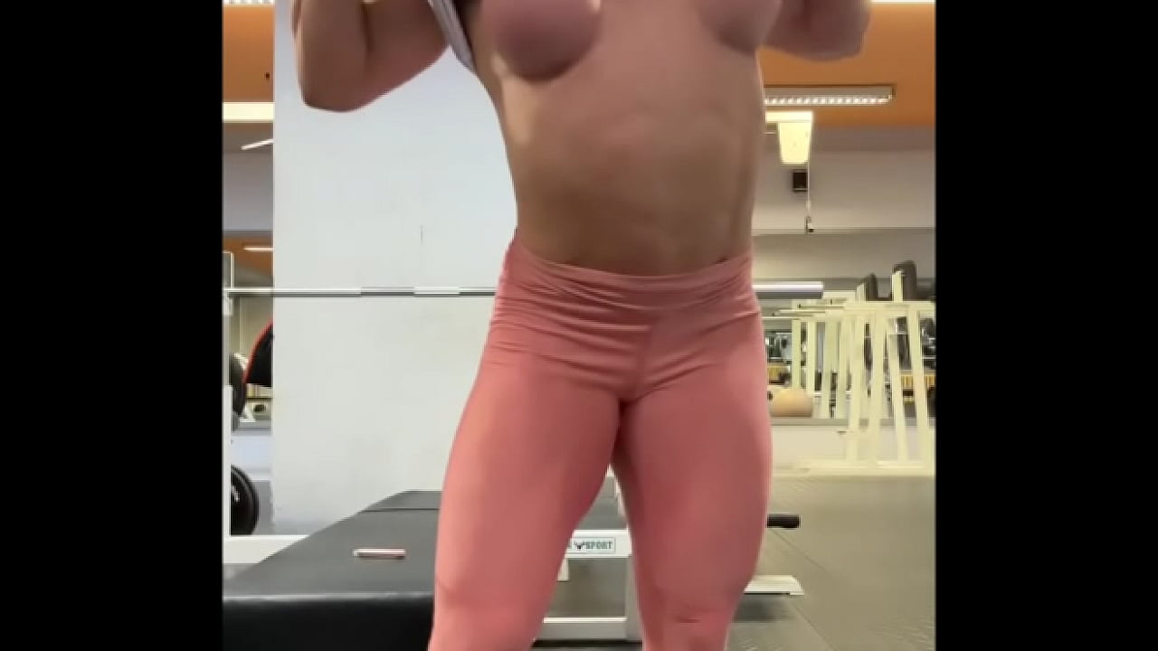 Muscle girls have boobs too