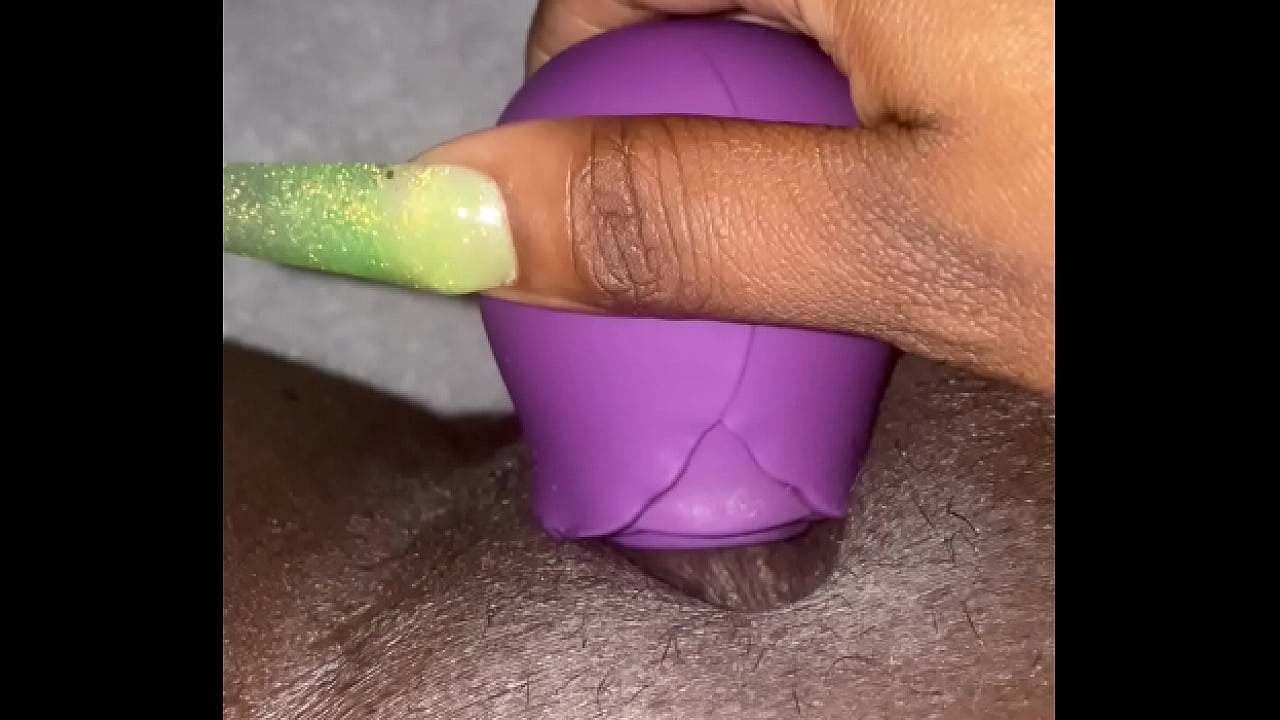 Using Rose Vibrator to Squirt