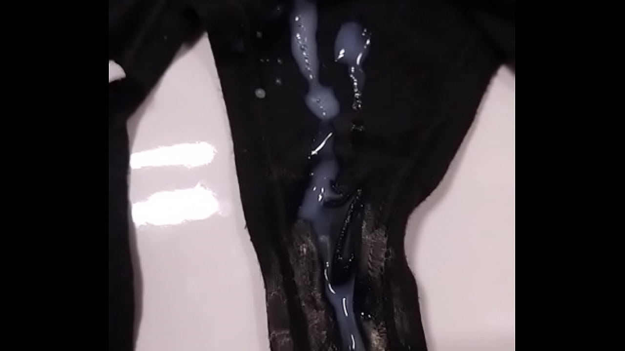 sis' hot panties totally filled with my cum
