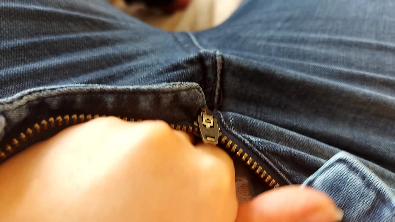 4K orgasm in panty and jeans with fingering