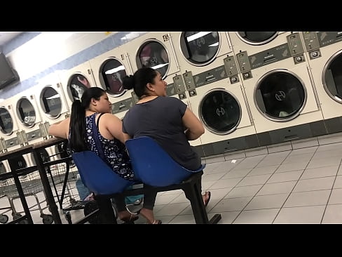 Latina Laundromat SHOEPLAY