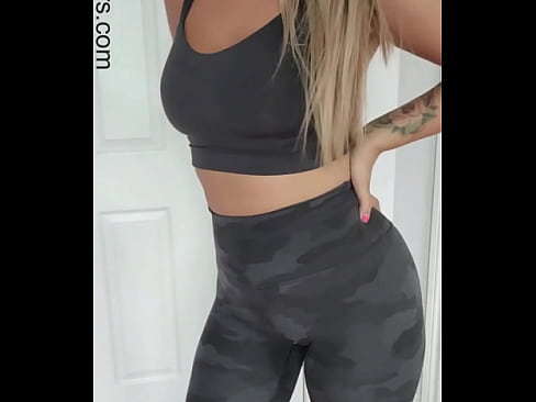 Curvy teacher masturbates using vibrator