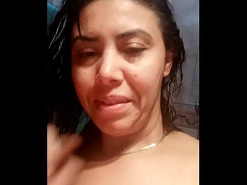 Sarah Rosa │ Gravando Vídeo no Banheiro Encomendado por Fâ Voyeur