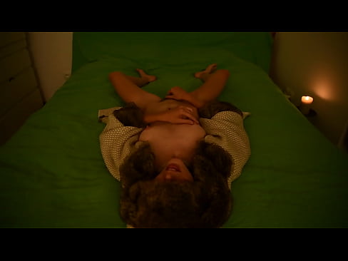 Teen masturbating and moaning in green boho bedroom