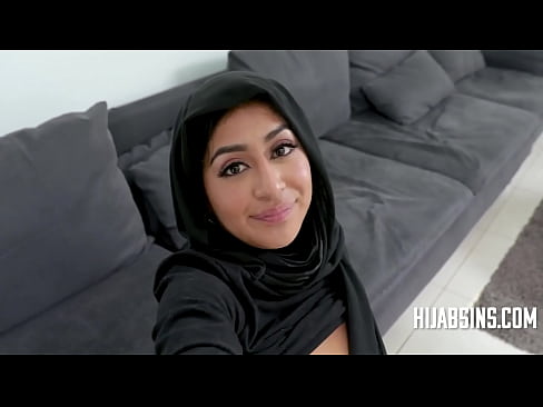 Blackmaling Hijab Wearing 18yo For Sex