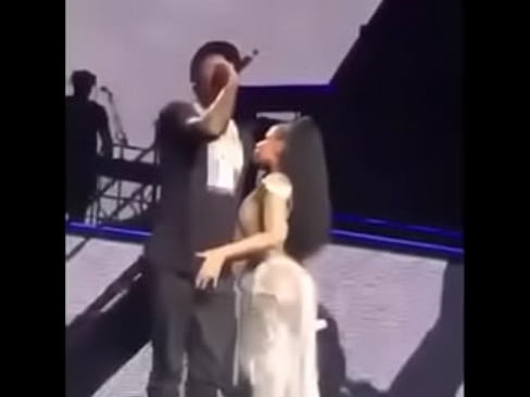 Nicki Minaj pegando no pau de Meek Mill