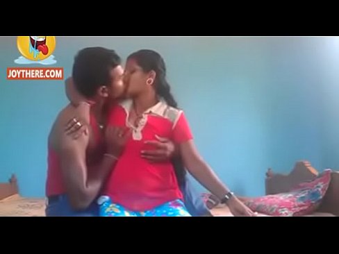 Indian aunty having sex in bedroom cam