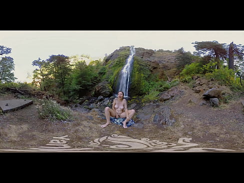 Being alone Calliope couldn't resist having some private time with her pretty pussy by this gorgeous waterfall in this hot 3D Yanks video