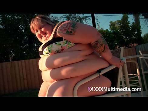 Fat Ivy Davenport Stuckage Because Her Big Belly is Too Huge